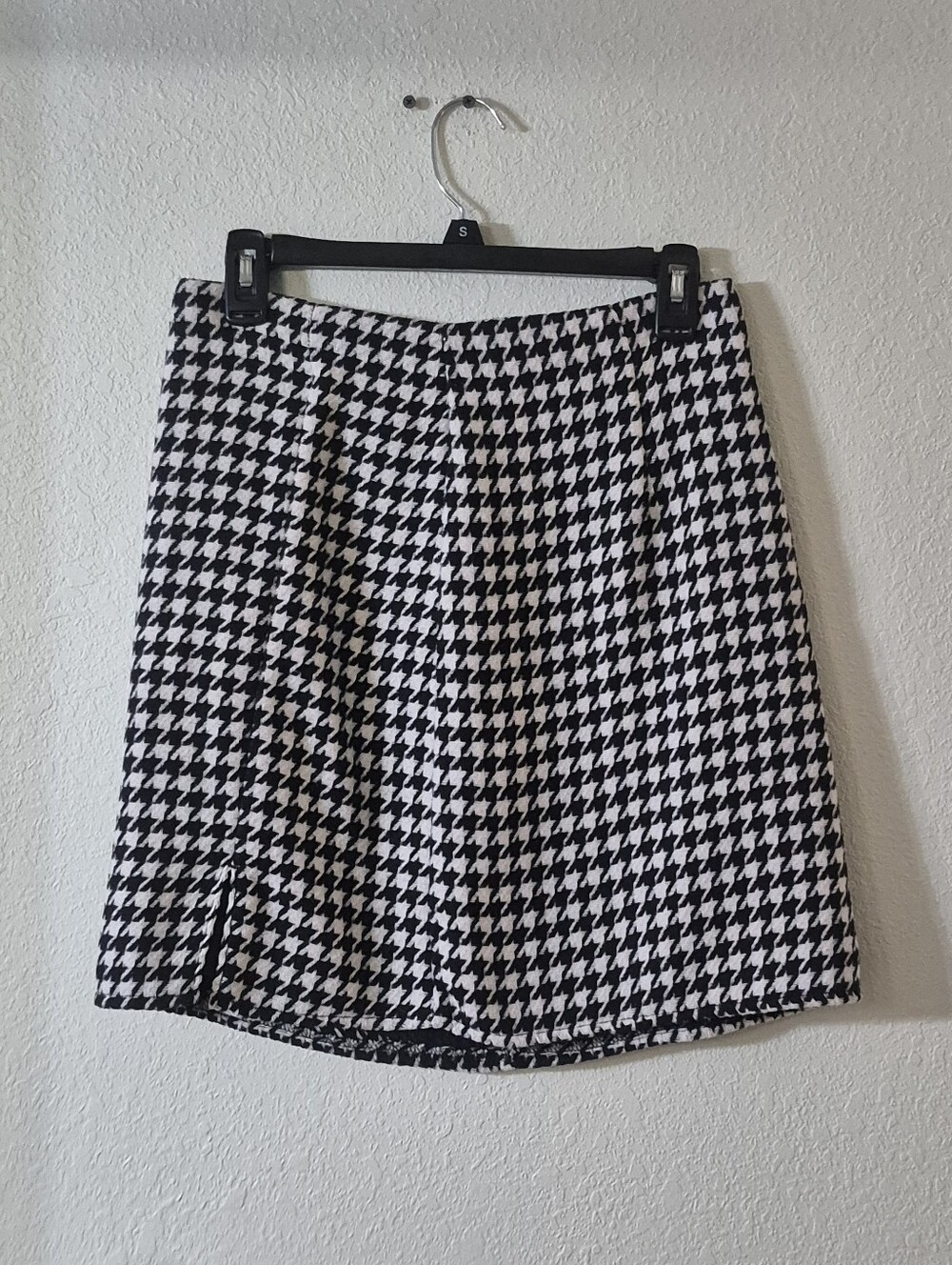Old Navy Black and White Houndstooth A-Line Skirt